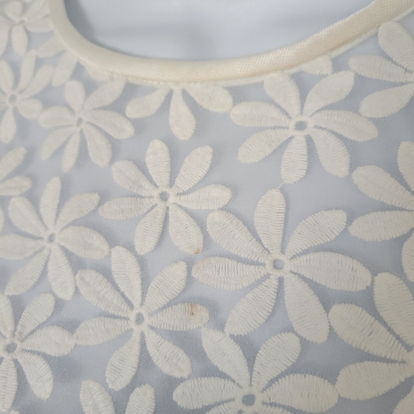 Kate Spade Women's 10 White Short Sleeve Blouse Embroidered Floral Top Sheer - Picture 5 of 9